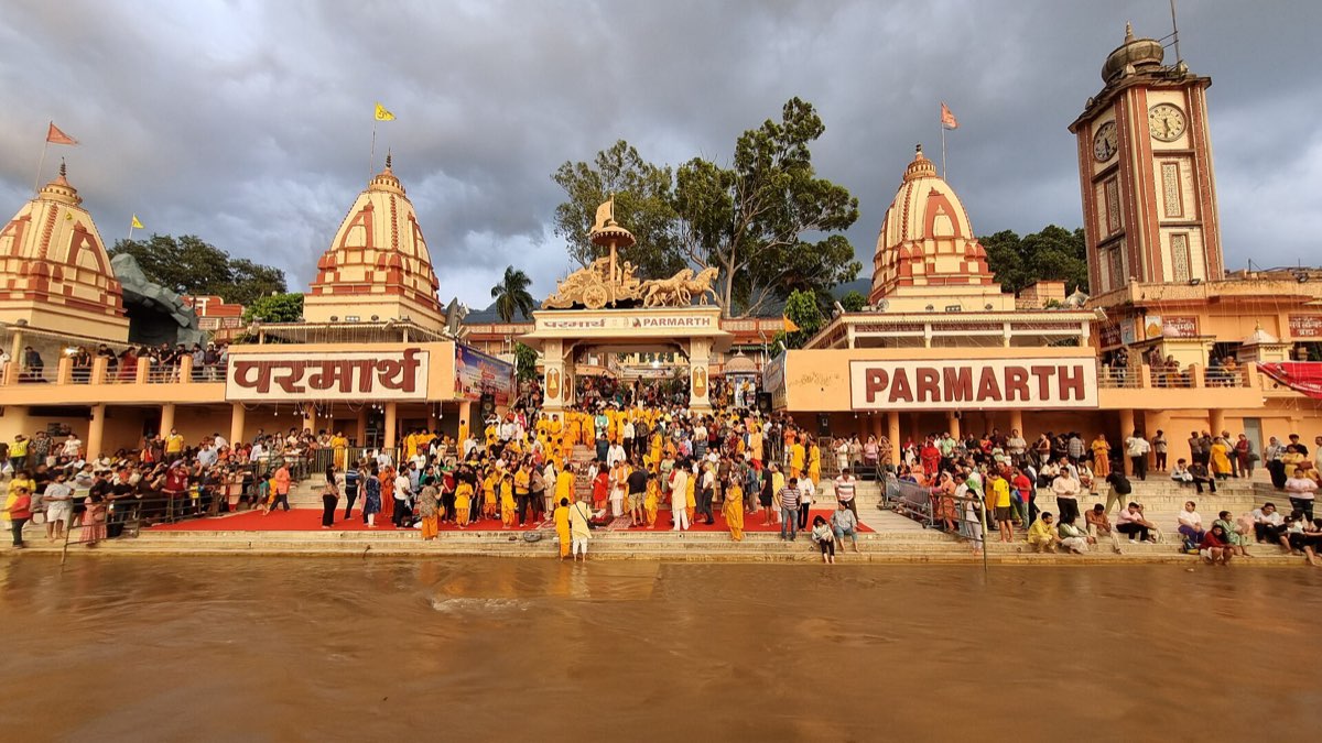 The river ghat at Parmarth Niketan ashram, Rishikesh