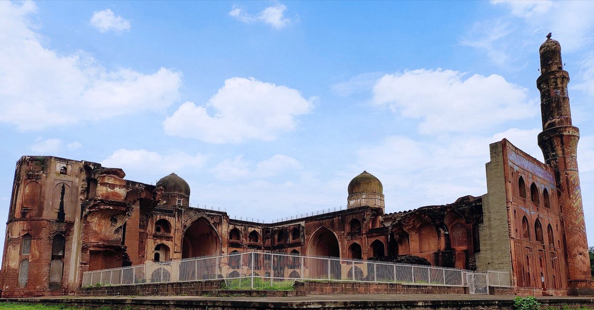 The Mahmud Gawan Madrasa with its tiled minaret, Bidar