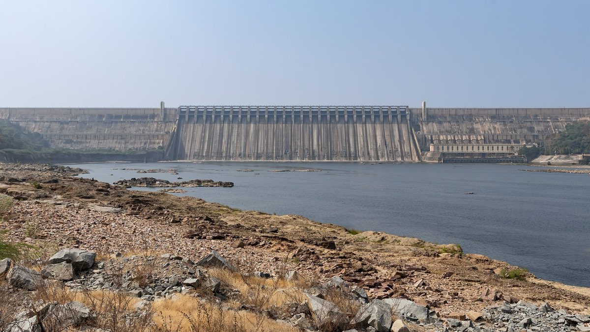 Nagarjuna Sagar dam with its crest gates closed